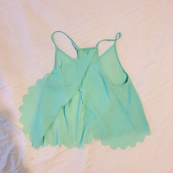 Open-Back Cropped Tank! - Picture 3 of 4